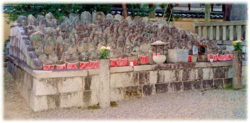 Graveyard 2, Kyoto Japan.jpg